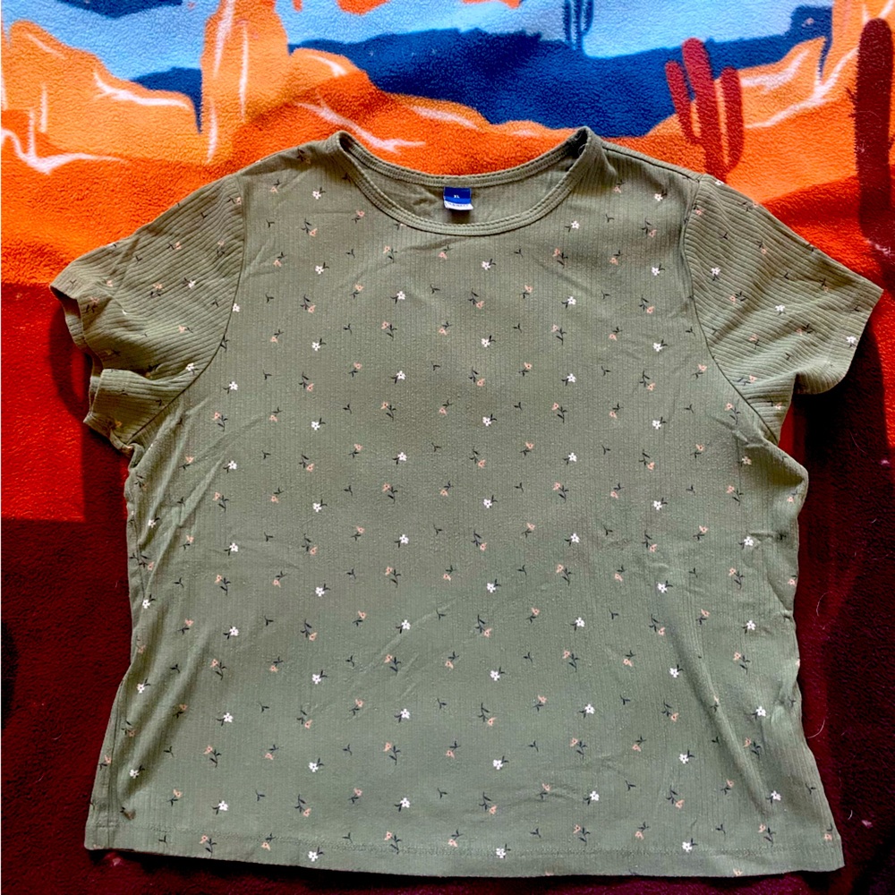 Old Navy Olive Green Short Sleeve Tee with Small Floral Print